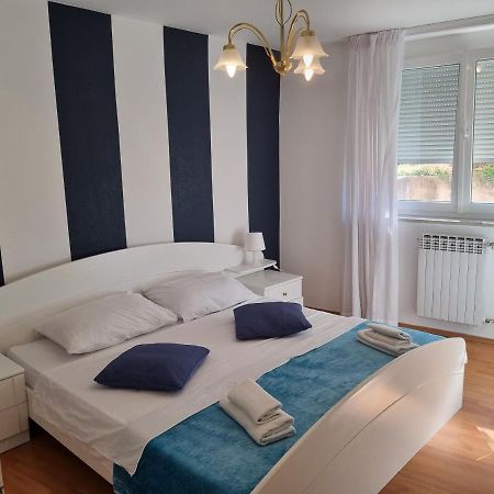 Appartement Moro Vrbnik 2 Extérieur photo